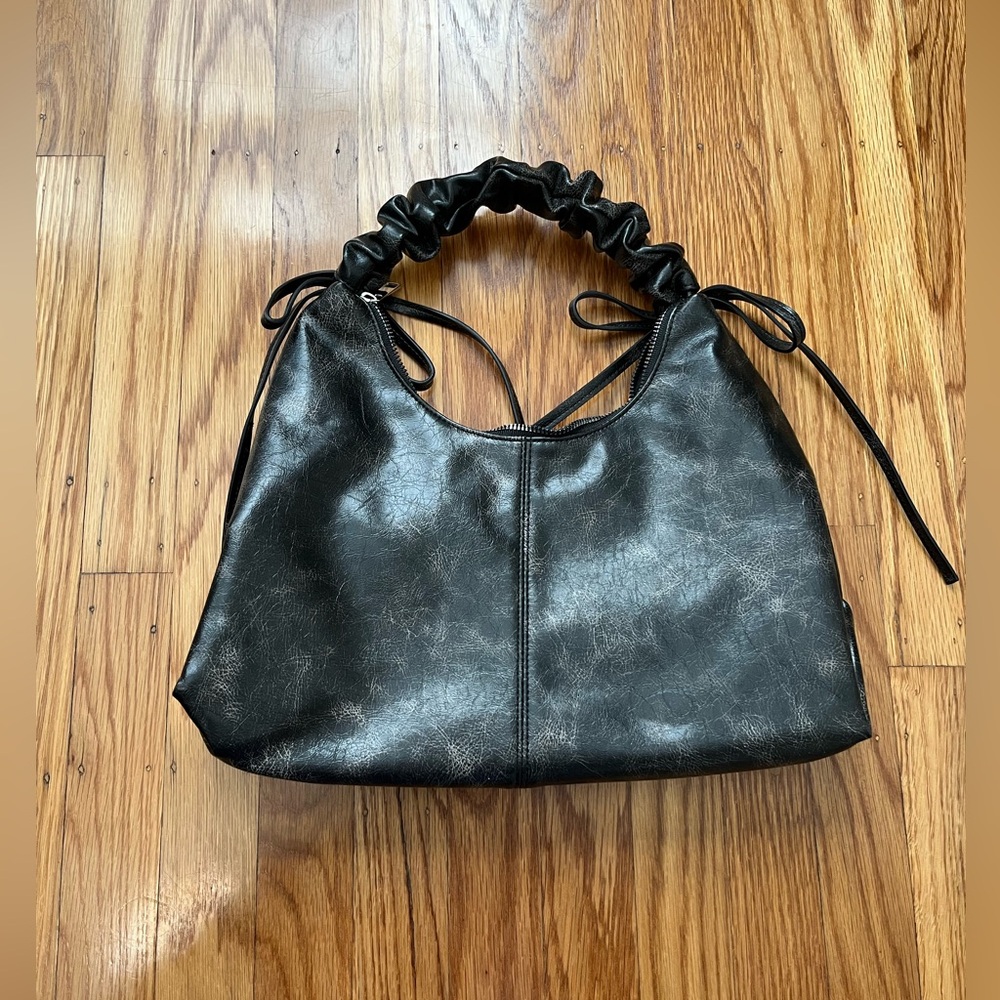 ASOS DESIGN Shoulder Bag